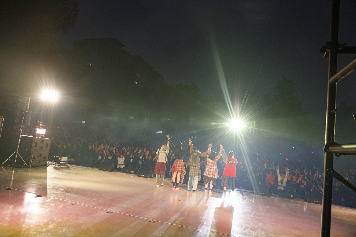 StoryWriter tweet media