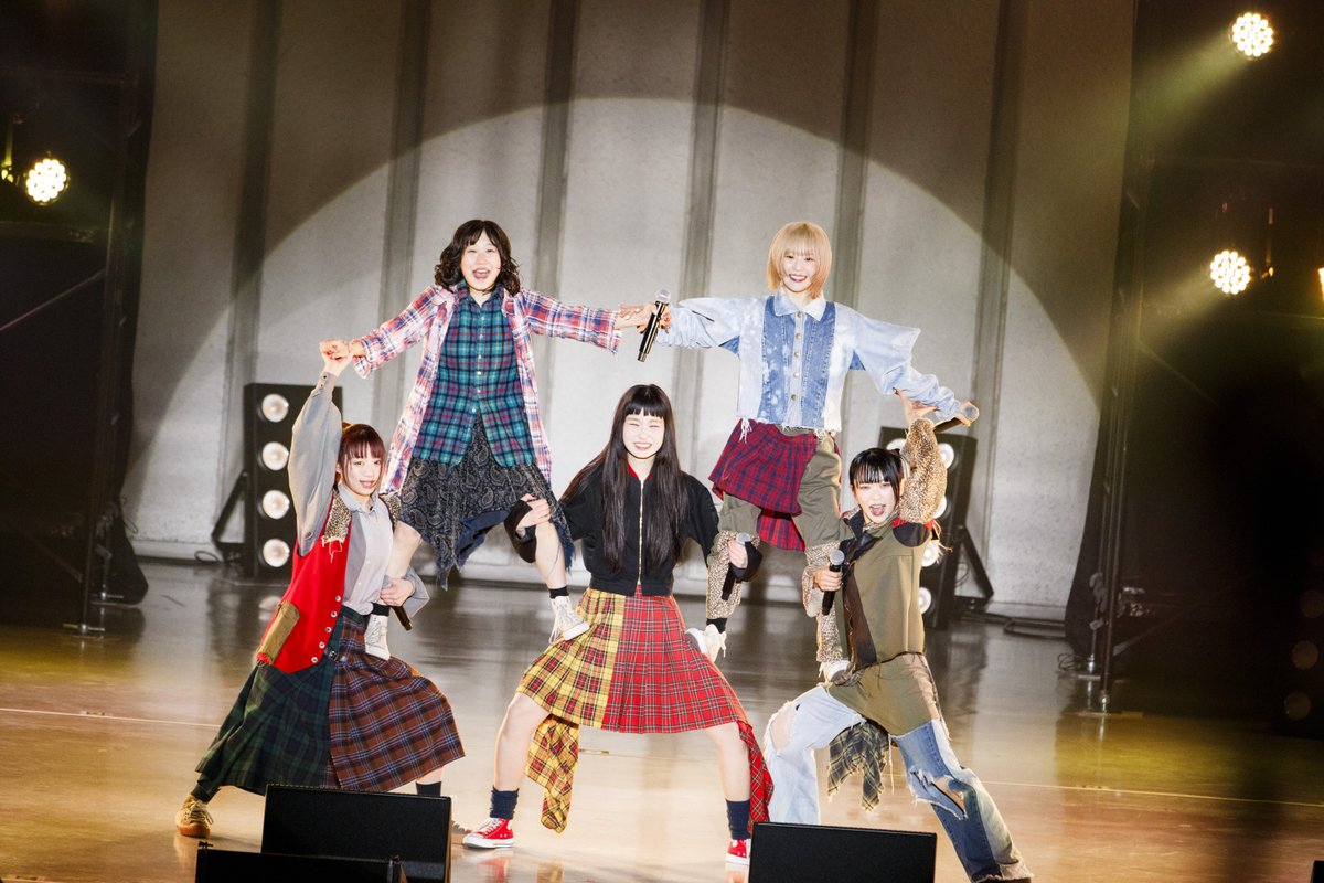 StoryWriter tweet media