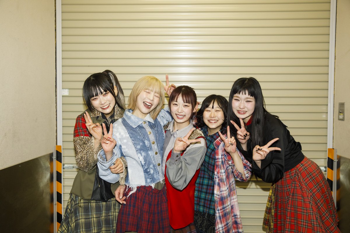 BiS−新生アイドル研究会-オフィシャル (@BiSidol) / Posts / X