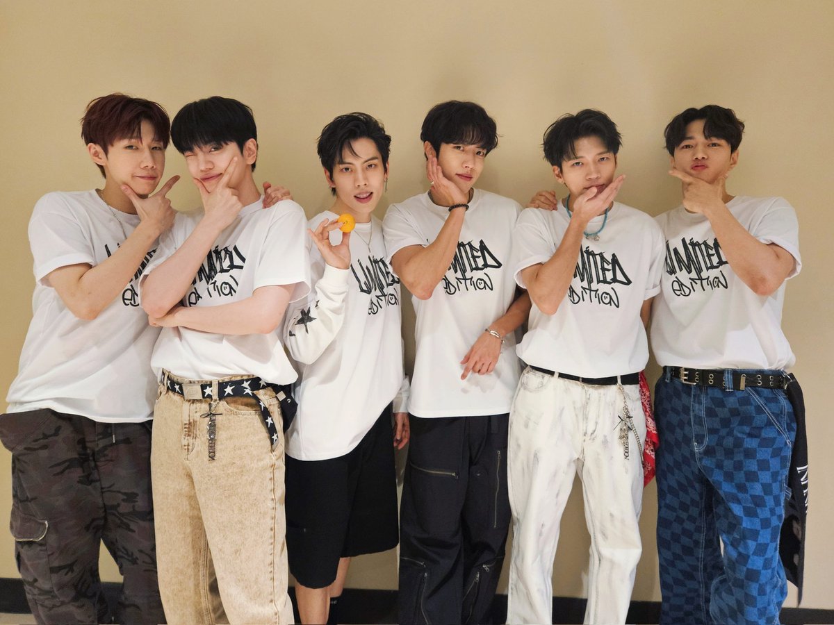 IFNT_Official_'s tweet photo. [PHOTO]

20250112 @ 2024 - 2025 INFINITE
15TH ANNIVERSARY CONCERT
<LIMITED EDITION> in MCAU DAY2

다시 만나 더 반가웠어요 ♡⸜(ˆᗜˆ˵ )⸝♡
화려한 마카오에서 또 한번 잊지 못할
추억을 선물해 주셔서 감사합니다🥹💛

#인피니트 #INFINITE
#15TH_ANNIVERSARY_CONCERT
#LIMITED_EDITION #MACAU
#인스피릿에게_행복한_순간만_줄게☀️