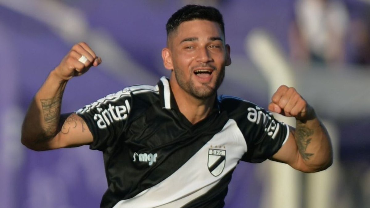 2en4dias's tweet photo. Danubio aún no le dio el Sí a @Nacional por #Ancheta, están esperando una oferta desde Argentina. #Furtado y #Pizzichillo son otras alternativas que aparecen
➡️ Por temas salariales y de cupo de préstamo de River, lo de #Santanna es más que difícil.
ℹ️ @MartinCharquero https://t.co/37yIswOW60