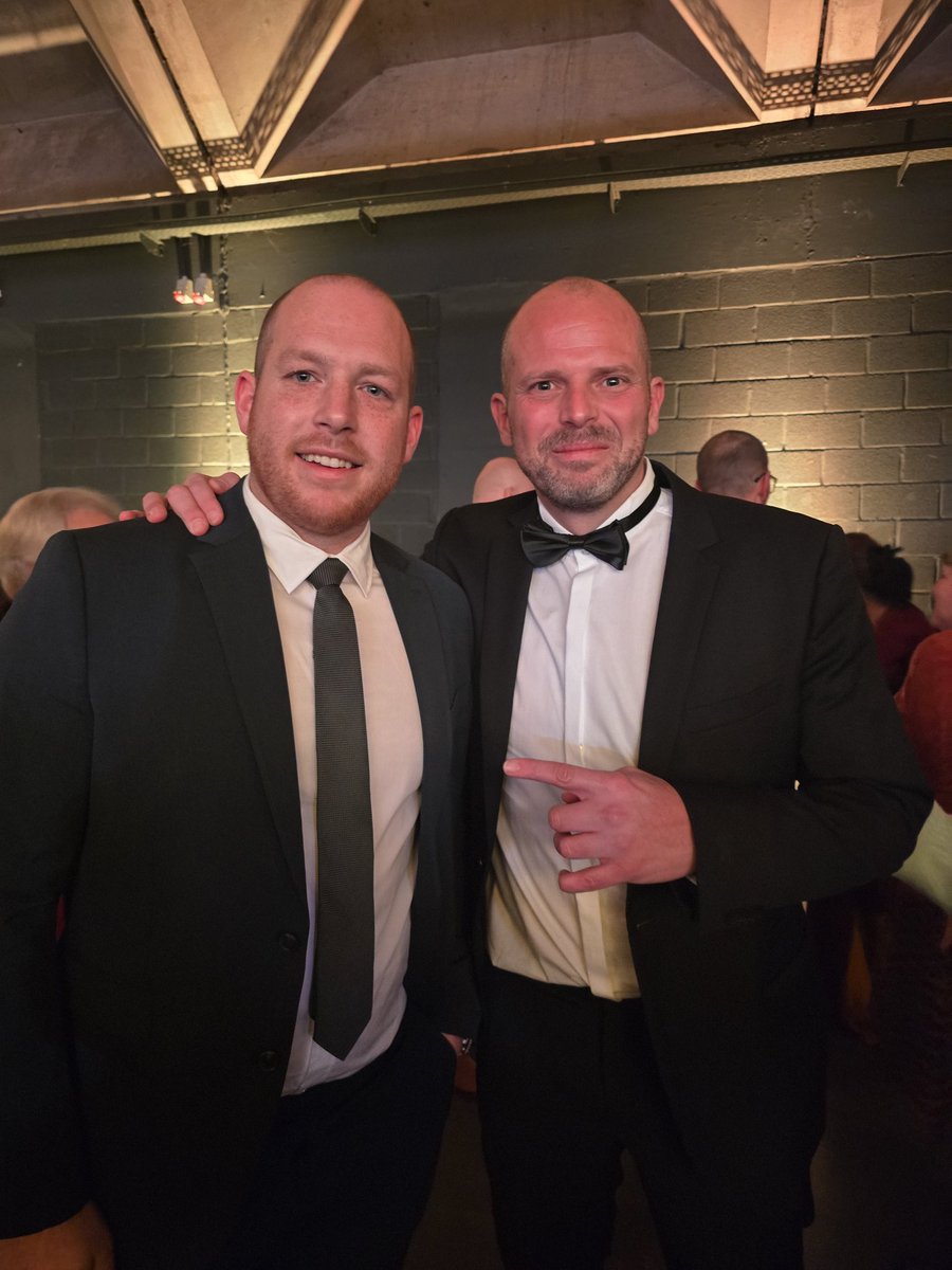 renderssteve's tweet photo. Wederom een geweldige nieuwjaarsreceptie georganiseerd door N-VA🎉🥂🍾🦁 https://t.co/UZj3TV9RDs