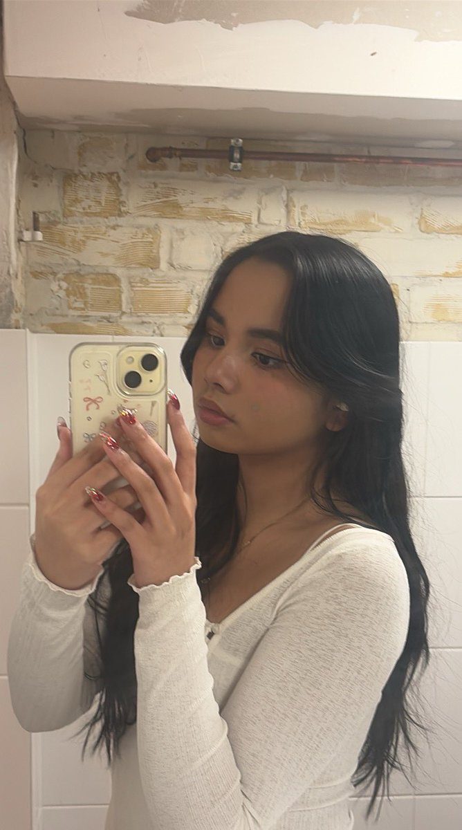 dazaidk's tweet photo. I JUST REMEMBERED MY PASSWORD TO THIS ACC. HELLO ITS BEEN LIKE 4 YEARS? HOW IS EVERYONE DOING IF U SEE THIS IDK😭 IM 19 NOW, IVE BEEN LIVING AND STUDYING IN GERMANY FOR ALMOST 2 YEARS 😟HELLO ANITWT BSDTWT ARE U STILL BREAHTINF?? https://t.co/z3KPwIB3Lv