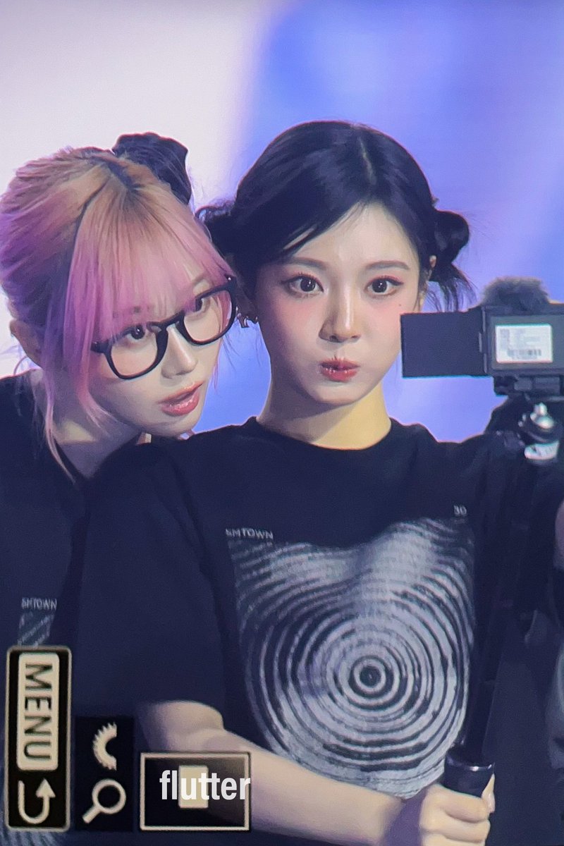 flutter1023's tweet photo. 250112 SMTOWN

#aespa #æspa #에스파 
#NINGNING #닝닝 #宁宁 #宁艺卓 https://t.co/brpqc0cBPz