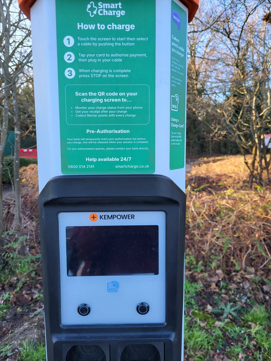 ruthvalerio's tweet photo. I was pleased to see my local @sainsburys installing #electricvehicle #smartcharge charging points. Then I looked up the price. 75p/kwh - what an absolute rip-off.
@KempowerOyj https://t.co/DpcxBnJgBQ