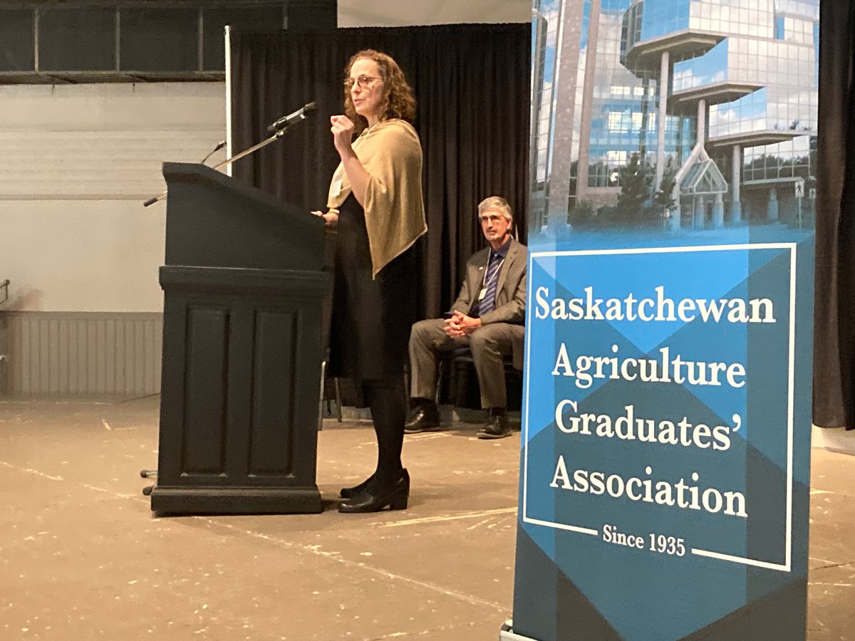 SundanceFarms's tweet photo. Celebrated several years of ag college UofSask graduates @saskaggrads banquet. A group of talented community-oriented colleagues in science, farming, food and related service industries. #FunStories #Connecting #ItsAboutThePeople @usask @cityofsaskatoon #Saskatchewan #AgProud https://t.co/4HjrbSqapb