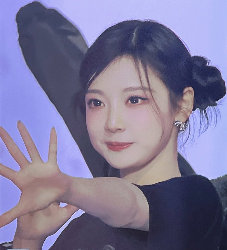 yizhuodaily's tweet photo. smtown 30 well done ningbao 🤍🖤 https://t.co/STMtkjERyY