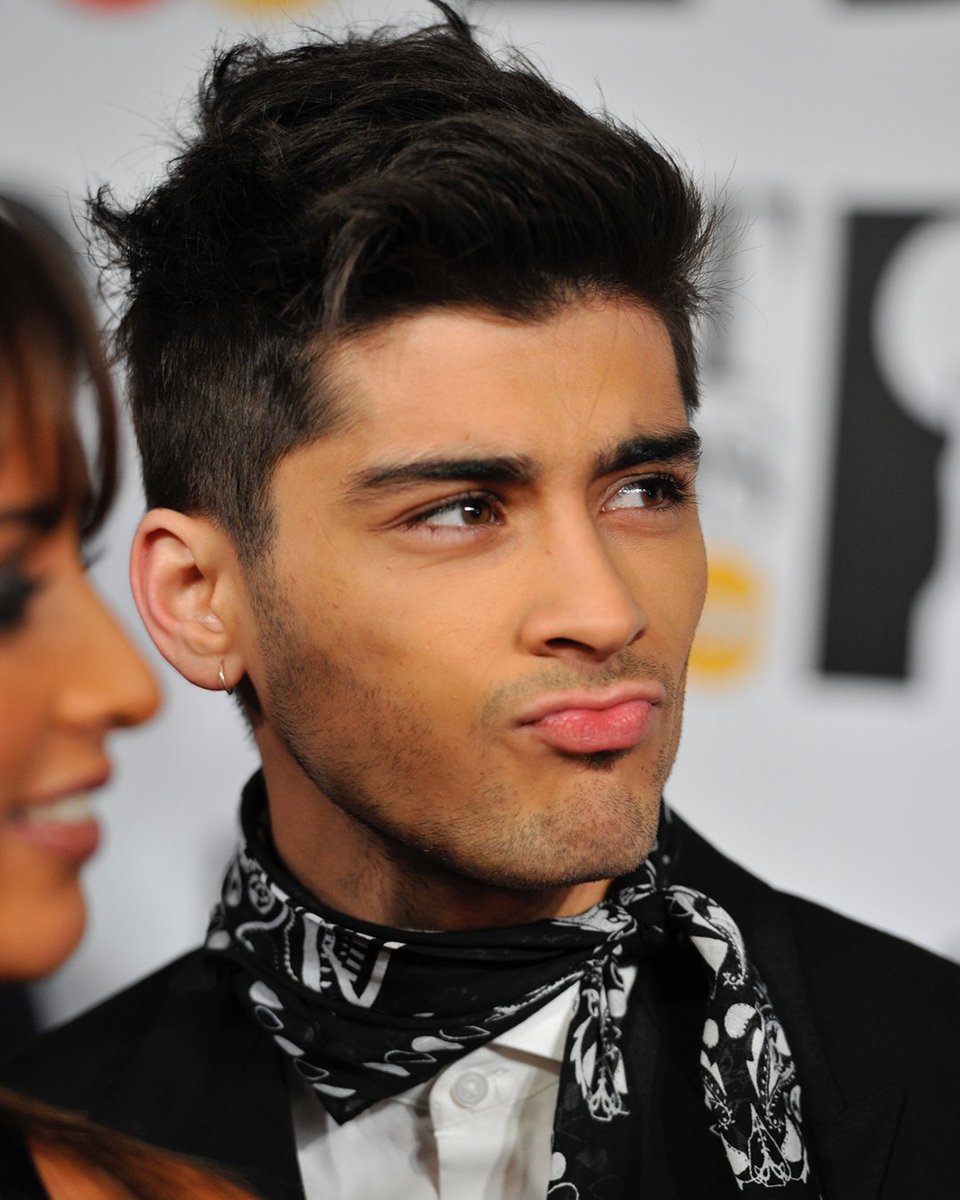 happy birthday to the superstar, a global artist, a walking legend... <a href="/zaynmalik/">zayn</a> 🎉