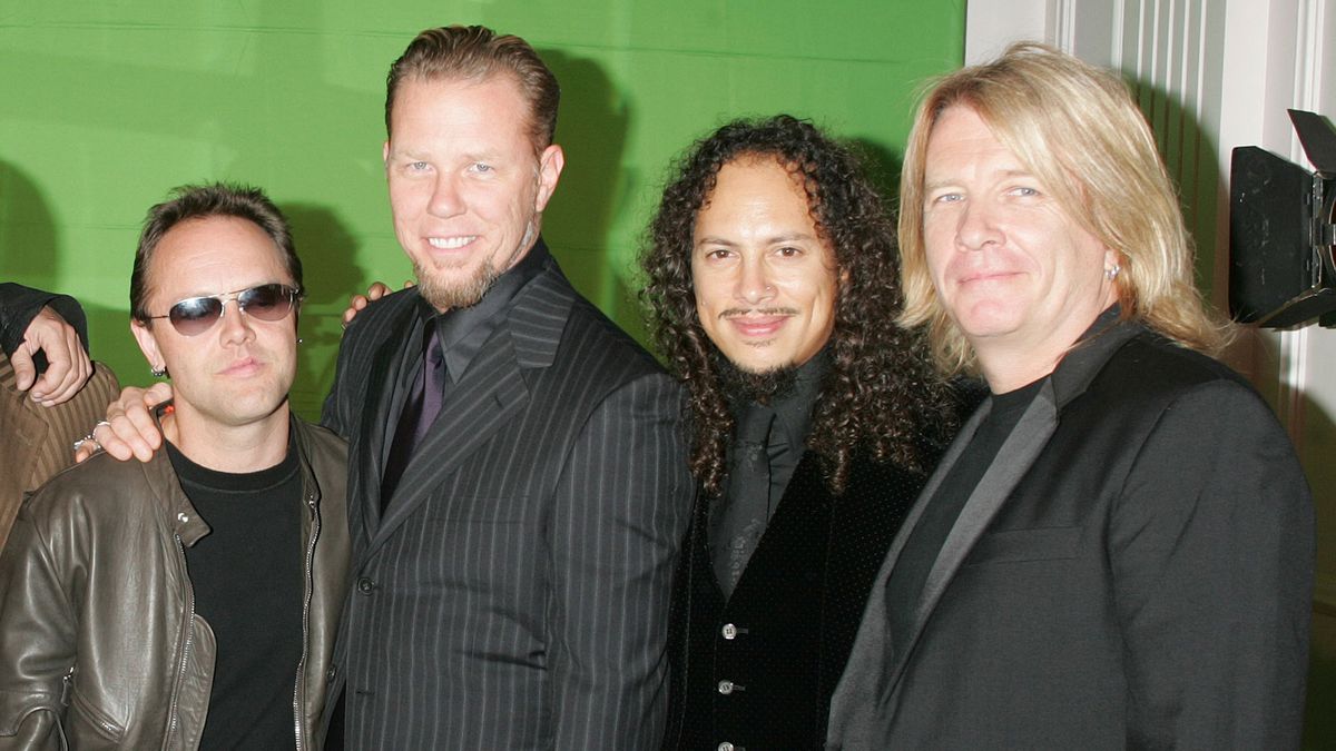“Please tell the bass players of the world to go easy on me. I did my best to represent you well!” Bob Rock made bass history on Metallica’s St. Anger – quite a feat, since he “never really played bass” before trib.al/eo9U6Ov