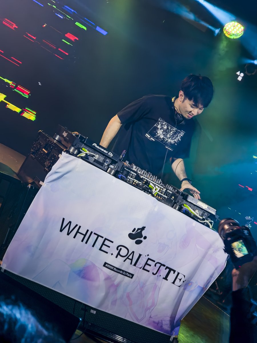 tamariel0412's tweet photo. 2025/01/12 - 𝐖𝐡𝐢𝐭𝐞 𝐏𝐚𝐥𝐞𝐭𝐭𝐞
#ffffff_records DJ Party
DJ Getty
#White_Palette #화이트_팔레트 https://t.co/MHPKti5xg7