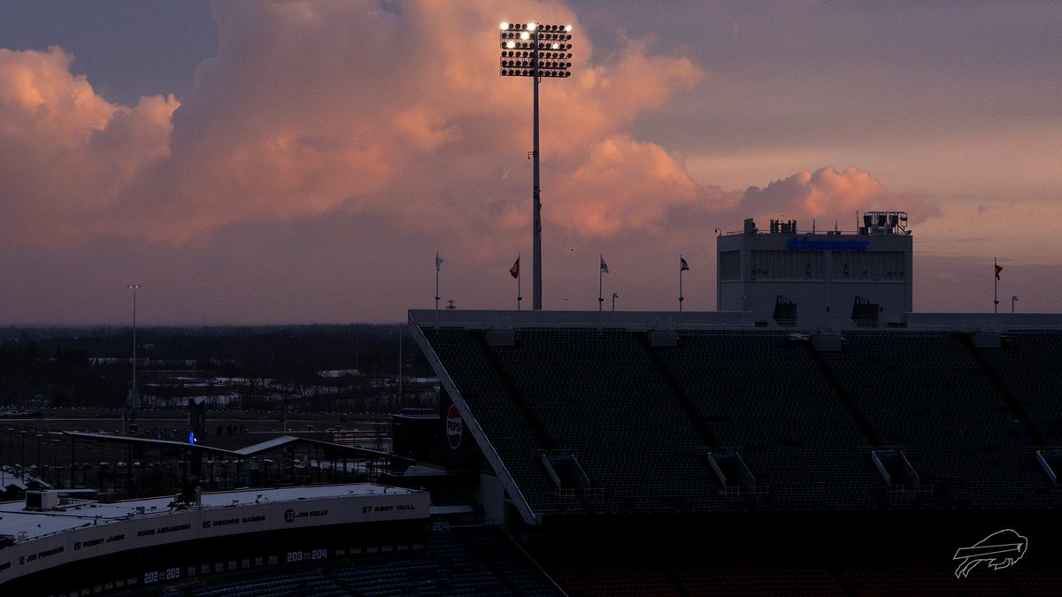 BuffaloBills's tweet photo. It's a beautiful day for playoff football. 😍

#DENvsBUF | #BillsMafia https://t.co/wnrfHVAhl0