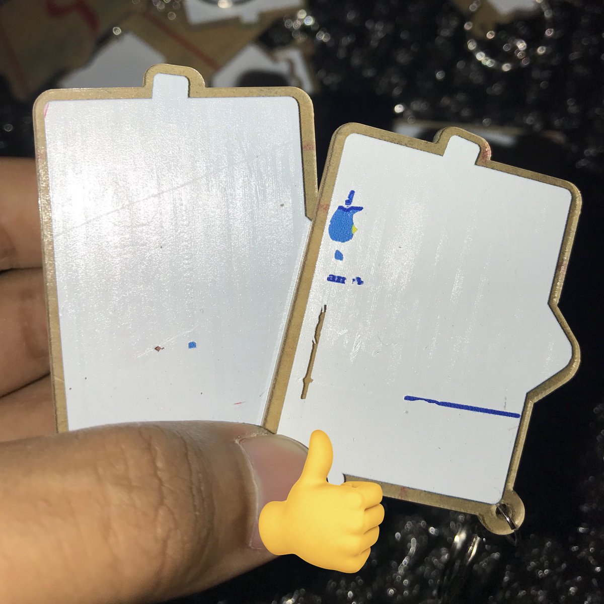 carentaker's tweet image. sedihh setelah di cek ada beberapa yang defect dari vendor🥹😭😭 untuk yang pesanannya defect ini, nanti aku reach out lewat dm yaa buat lebih lanjut… i wanna say sorry untuk semuanya😞🙏🏻