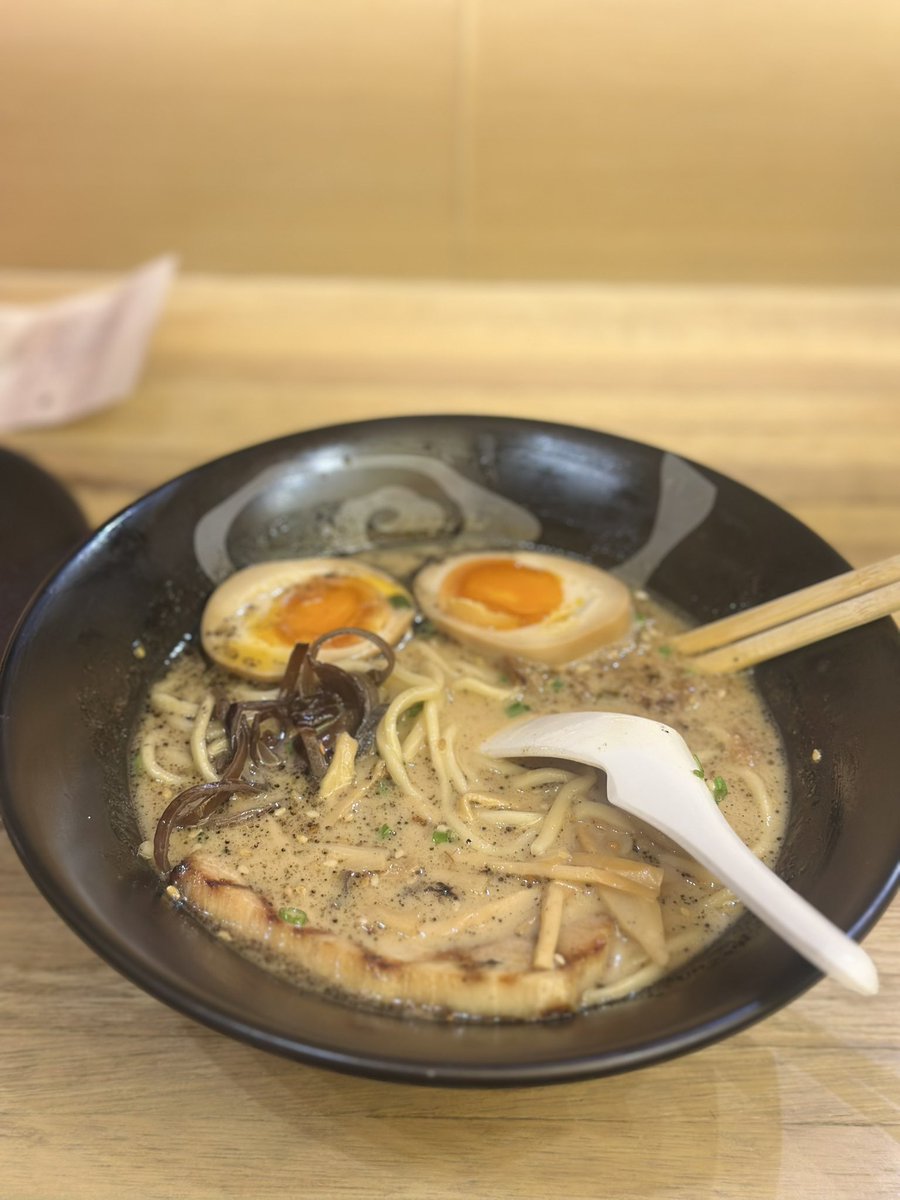 rince06's tweet photo. Ramen after work? https://t.co/kbN9glRO1l