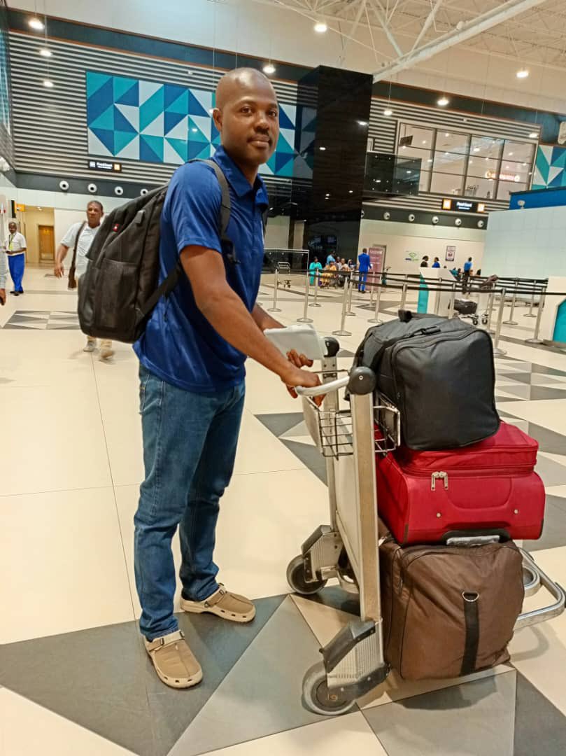 thePOE_T's tweet image. Meet James Annan! A fine gentleman and academic brain 🧠. James was an officer in uniform and we met in 2017 as my student. We formed a deep bond of friendship because he genuinely loved to learn. I became his supervisor for his dissertation, which he did absolutely well. I