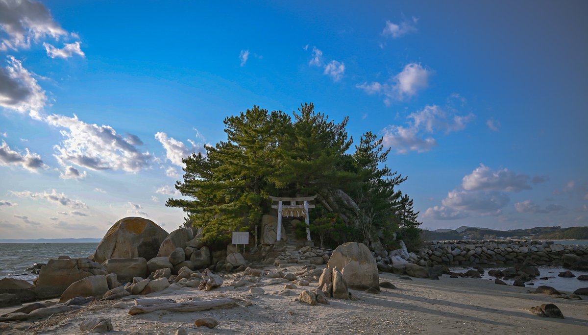 HIRO__usj's tweet image. 福岡県にある
#箱島神社 がとっても綺麗でした！

あと、近くのお店の #3base
モミモミアイスが美味かった🍨
（写真は別のやつ笑）

#福岡旅行