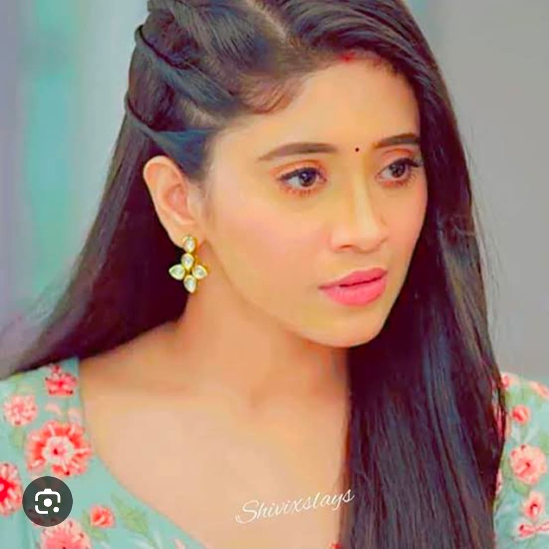 बदलते सभी है 
कोई सही वक्त पर कोई 
      बुरे वक्त पर..!!