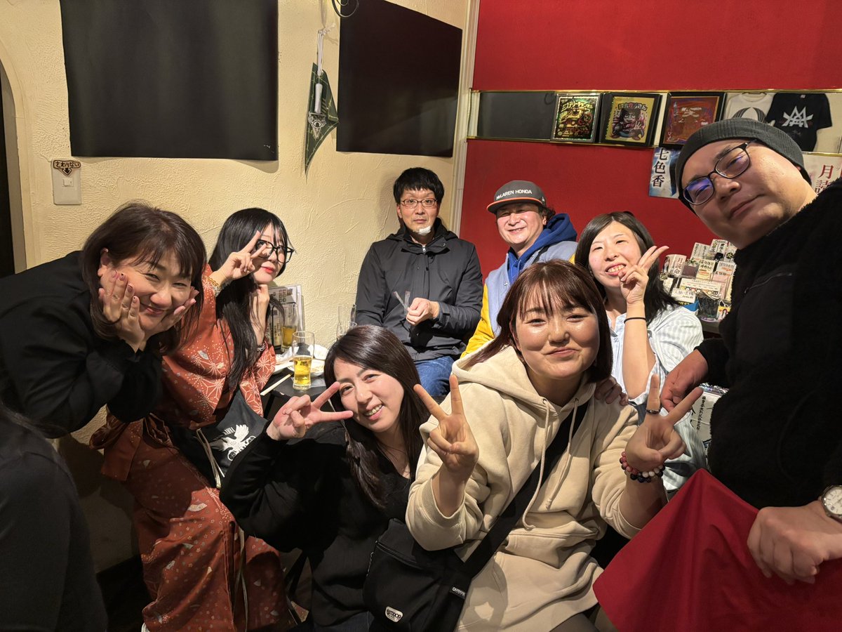 nono_spi's tweet image. 今日はBARKAMNAの新年会でした💖色々お話しさせていただいてとってもとっても楽しかったです！
シャンパンご馳走様でした🎵たこ焼きおいしかったー！！
今年もカムナでパワーチャージ✨✨
帰りの電車の中まで楽しかったです😊
#barKAMNA #MATTshow #中野さん