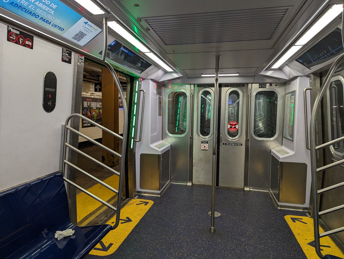 jonathanvcann's tweet photo. I also finally caught one of the new A trains last night (though I have yet to see the open gangway version). I love the deep blue of the seats https://t.co/CDVsMYQ0sV