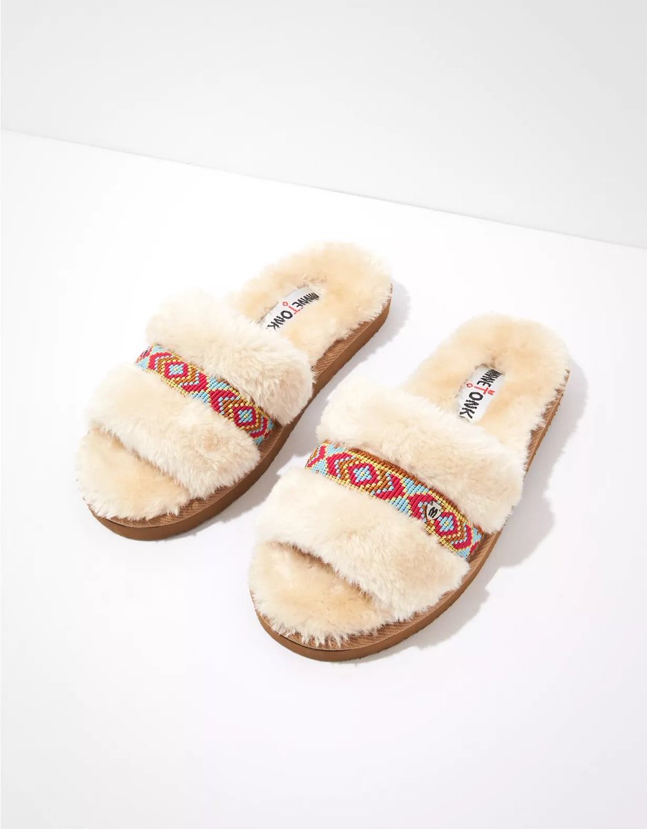 TrendyDeal52's tweet image. "Upgrade your comfort game with the Minnetonka Women's London Slipper for only $49.95! 

sovrn.co/x65chei

#ComfyEssentials #YearRoundComfort #StyleAndEase"