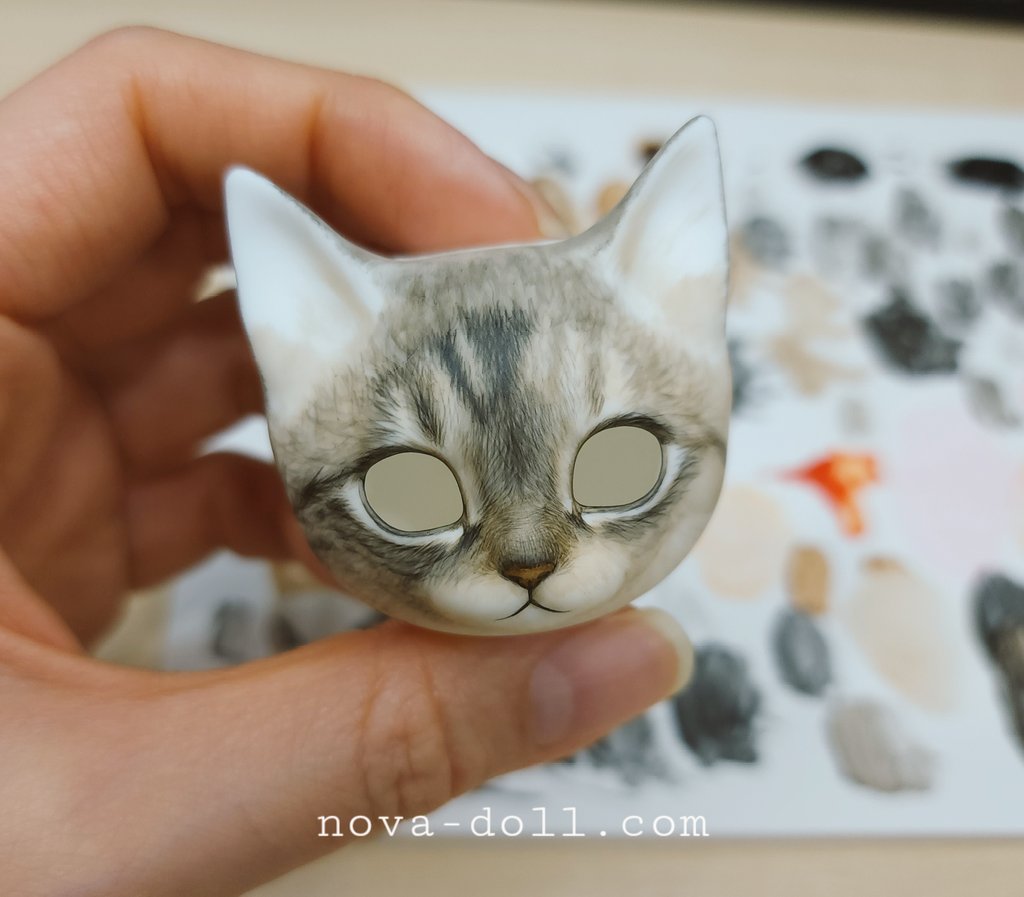 커스텀 헤드는 순서대로 조금씩 진행하고 있습니다🥰 조금이라도 빨리 보내드리고 싶어서 짬짬히 작업하고 있어요!🫶🩷 이번 모델은 봄범이! 무늬 짱 멋짐!ㅎㅎㅎㅎ