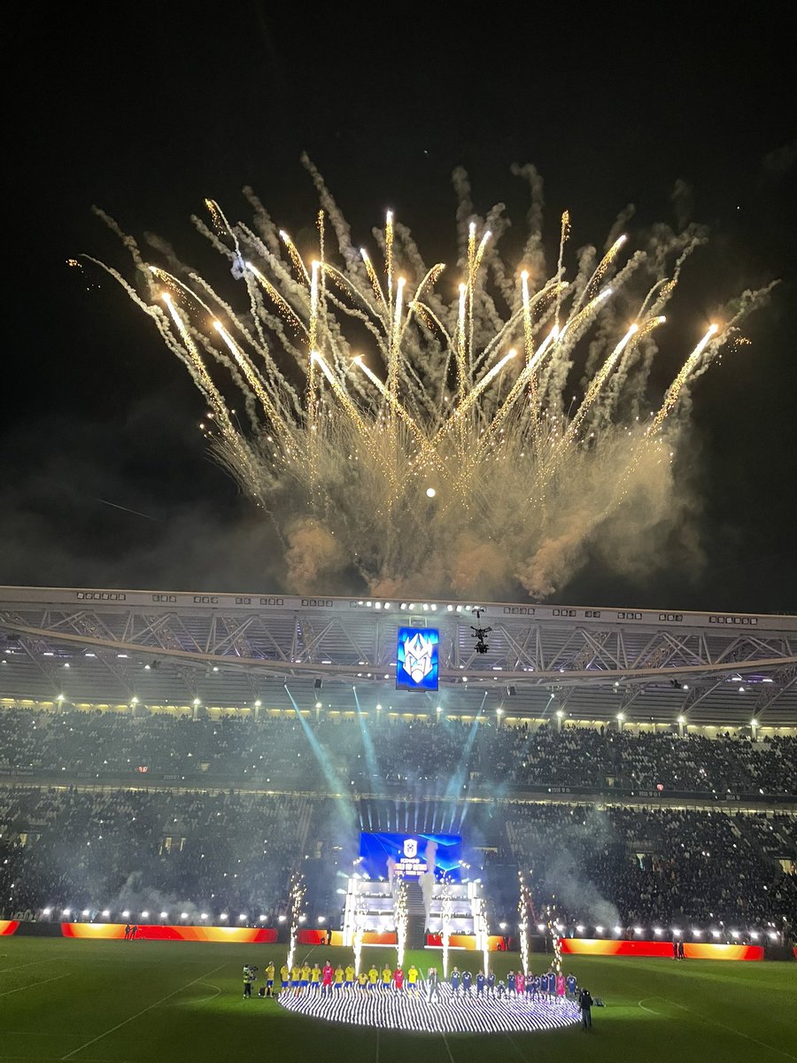 Luciano Moggi (@lucianomoggi) on Twitter photo Inizia la finale del mondiale della #KingsLeague!
#fedez #boomers #juve #juventus #torino #allianzstadium #2025 #Pique <a href="/KingsLeague_IT/">Kings League Lottomatica.sport Italy</a> @fedez @boomers Inizia la finale del mondiale della #KingsLeague!
#fedez #boomers #juve #juventus #torino #allianzstadium #2025 #Pique <a href="/KingsLeague_IT/">Kings League Lottomatica.sport Italy</a> @fedez @boomers