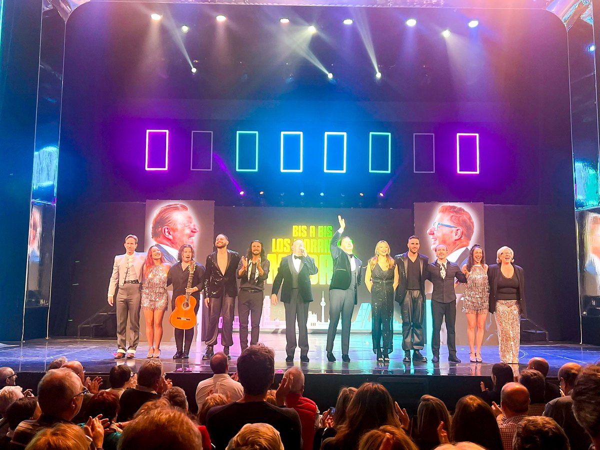 Carlos Latre (@carlos_latre) on Twitter photo Maravillosa noche con mis <a href="/LosMorancos/">Jorge y Cesar</a> de mi alma. Y con mi <a href="/KenApples/">Ken Appledorn</a> y mi <a href="/YolandaMarcoss/">Yolanda Marcos</a> viendo el ÉXITO “Bis a Bis” y luego cenando de escándalo en otro grande <a href="/ZokoMadrid/">Zoko Madrid</a> .
Jorge y César son de los de VERDAD, de los que SIEMPRE están. GRACIAS AMIGOS/MAESTROS Os quiero y Maravillosa noche con mis <a href="/LosMorancos/">Jorge y Cesar</a> de mi alma. Y con mi <a href="/KenApples/">Ken Appledorn</a> y mi <a href="/YolandaMarcoss/">Yolanda Marcos</a> viendo el ÉXITO “Bis a Bis” y luego cenando de escándalo en otro grande <a href="/ZokoMadrid/">Zoko Madrid</a> .
Jorge y César son de los de VERDAD, de los que SIEMPRE están. GRACIAS AMIGOS/MAESTROS Os quiero y