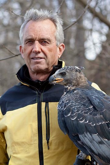 RightScopee's tweet photo. 🚨BREAKING: Robert F. Kennedy Jr. has reportedly secured enough votes to be confirmed as Secretary of Health and Human Services. A significant development with potential impacts on health policy nationwide!

Does Robert have your FULL support? 

YES or NO? https://t.co/TIB2Lijjfn