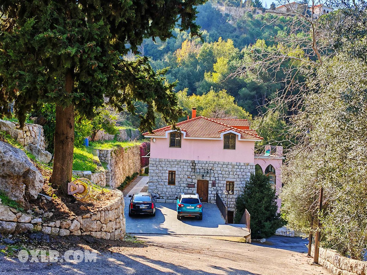 onefineart's tweet image. Old and renovated houses in the beautiful Aramoun in Kesrouane district. Lebanon We Love lebanonpostcard.com

#oldhouses #oldhouse #renovated #houserenovated #keserwane #kesrwane #kesrouane #lebanon #renovatedhouse