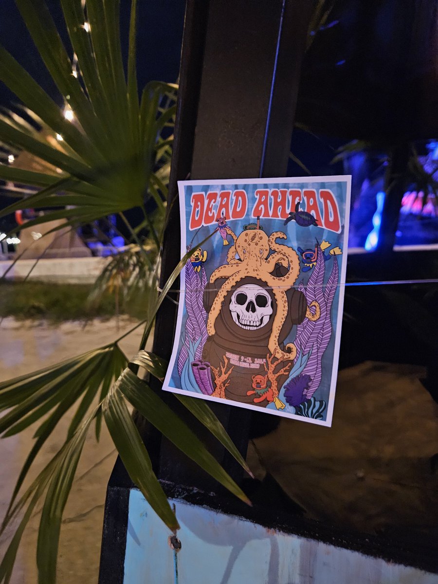 Concert_People's tweet photo. ....keep lookin! 👀👀
#DeadAheadFest #SwagMe Day 4️⃣ https://t.co/ArzCQ5UVNI