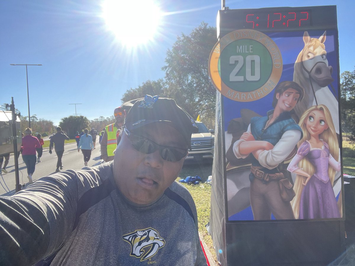 The_Pred_Head's tweet image. Getting down to the nitty gritty! Just a 10K left but for those who have run a marathon before, you know this is the hardest 10K of your LIFE! 

The fact that @Predxican98 is 33.1 miles into the #GoofyChallenge and still has a smile on his face just goes to show how great he is!