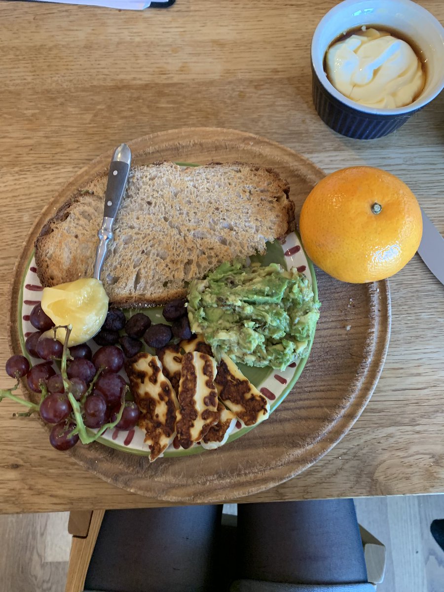 lucy 🫐🥯🍵 (@b3rrybakewell) on Twitter photo 