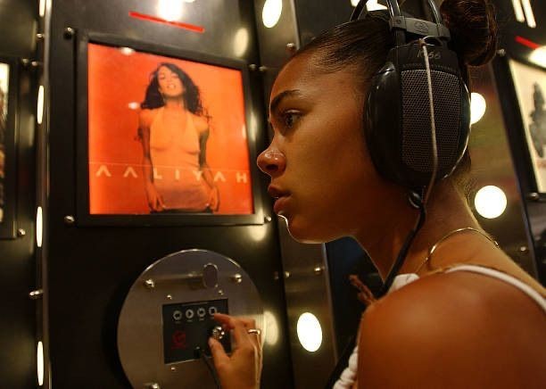 y2kpopart's tweet image. me