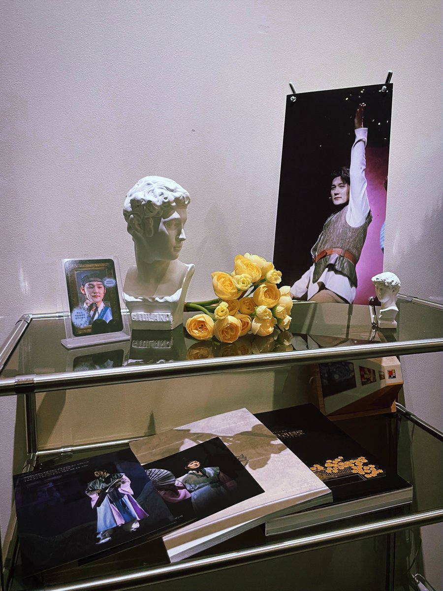 풍카페 투어2

투명포카도 받았는데 사진 깜박.. 
여기도 매일 들렸어요! 
근데 리차드 스티커만 못모음ㅠㅠㅠ 
안나와아아ㅏㅠㅠ

#바람이_지나간_모든_순간을_기억해
#풍래를_사랑했어_잠시도_잊지않았어
#난_세상에서_제일_좋은게_풍래거든