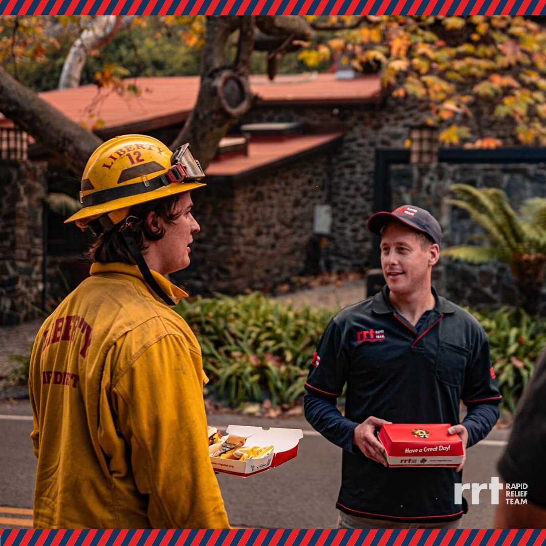 RRT__NA's tweet photo. RRT continues to provide aid, serving 1,250 meals yesterday to support first responders and citizens affected by the ongoing wildfires in California. #rrtcares #CaliforniaFires #EmergencyResponse https://t.co/3qxMi5GgcQ