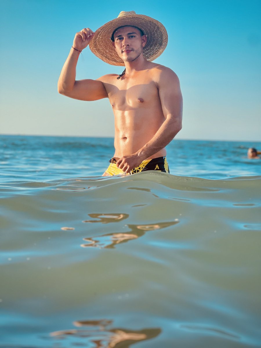 alexortega0805's tweet photo. “En el pasado ya no hay nada, solo se recuerda el futuro.”
🧜♂️❤️🩹☀️🌊🐚
#men #menstyle #menfashion #modellife #modelo #playa #beachlife #beachvibes #vibes #goodvibes #vibesofvisuals #goodvibesonly #travelphotography #travelblogger #travelling #traveling #travelingram #instalike https://t.co/flz0giYBs7