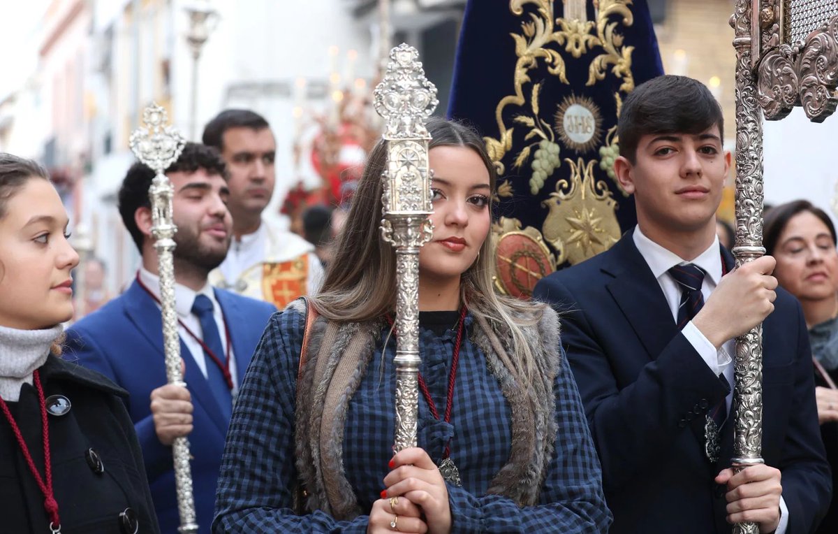 GJEstrellaCor's tweet photo. PROCESIÓN DULCE NOMBRE DE JESÚS

En la tarde de ayer, disfrutamos de la salida procesional de nuestro titular, el Dulce Nombre de Jesús. 

Agradecemos a las representaciones de los grupos jóvenes que nos acompañaron, así como a la agrupación musical. 

Fotografías: ABC Córdoba https://t.co/QedMo2ra0A