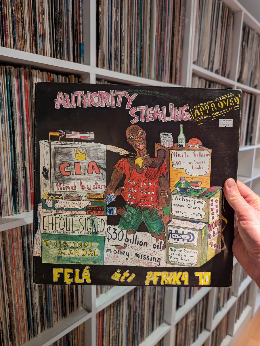 First Record on the Turntable today💯🎶

Felá Kuti àti Afrika 70 - Authority Stealing 

A song with a message, released in 1980 on Kalakuta Records, the vocal is 13 mins and 44 secs!

#vinylcommunitypost #vinyllover #vinylcollection #vinyloftheday #vinylrecords #felakuti