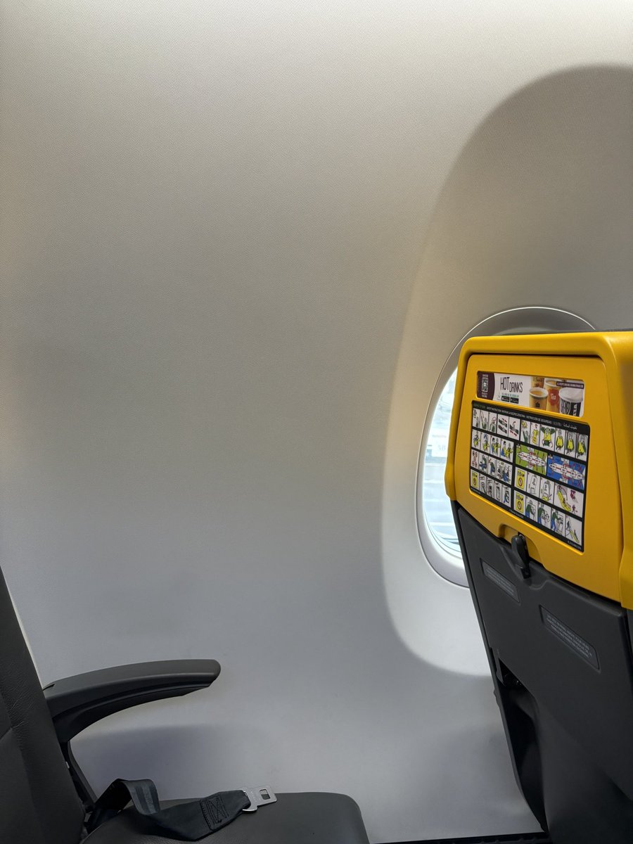 valechko6's tweet photo. Feeling lucky 🥰 @Ryanair https://t.co/d59YoszZh4