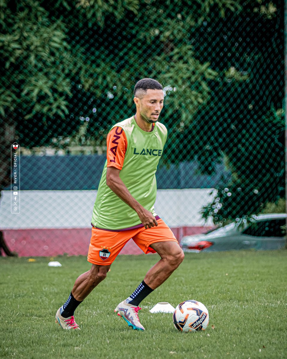 Dia de reapresentação no CT Afrânio Nunes. O Galo já inicia sua preparação para a próxima rodada do campeonato Piauiense. 💪🐔🇾🇪 

📸 Maria Vitória / River AC 

#MaiorDoPiaui #GaloCarijo #RiverACOficial