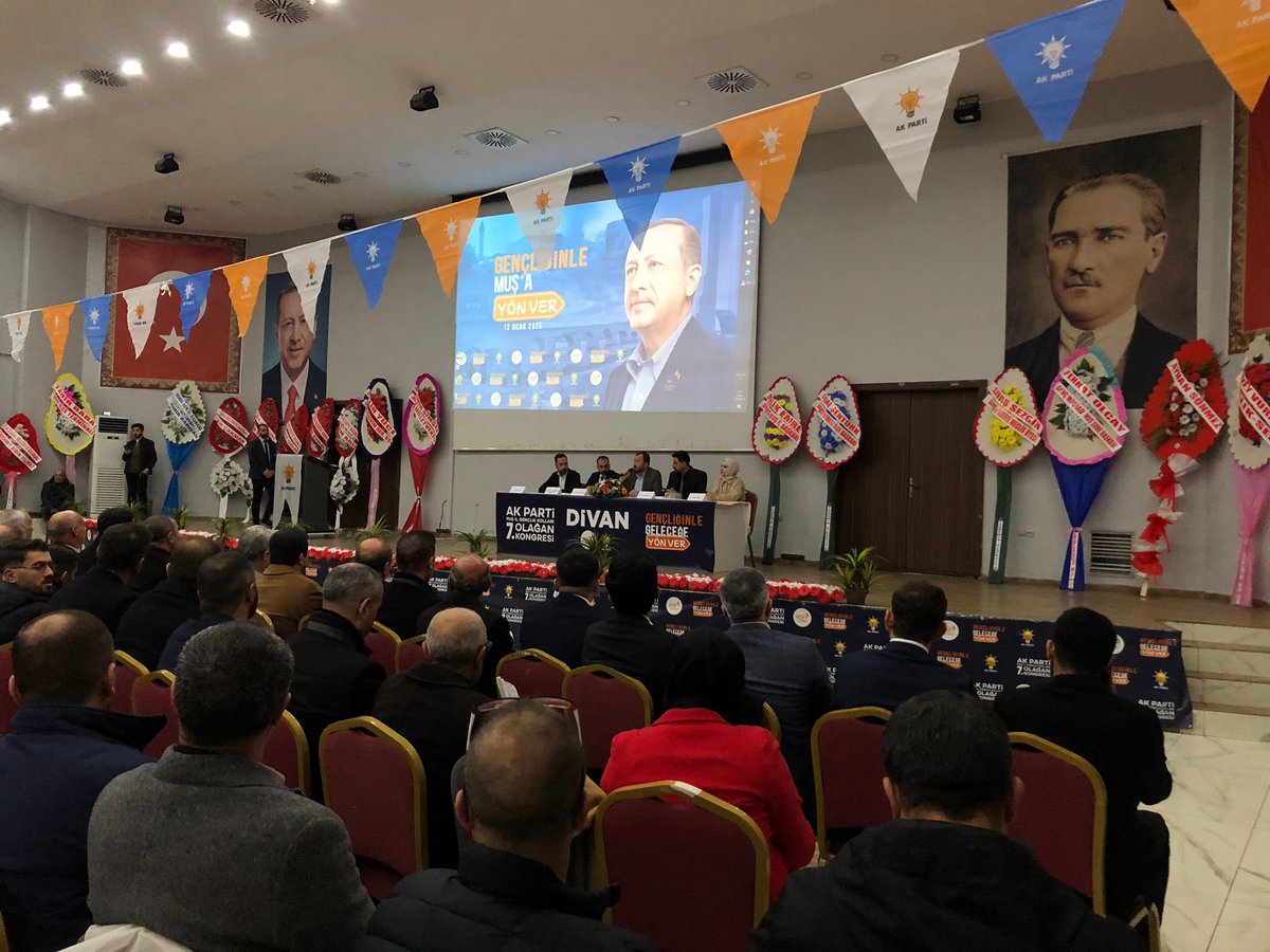 📍MUŞ

Genel Merkez Gençlik Kolları Başkan Yardımcımız <a href="/Tayfunarsinkol/">Tayfun ARŞINKOL</a> ve MKYK Üyemiz, Bölge Koordinatörümüz @MuratRKrmn ile birlikte Muş İl Gençlik Kolları Kongresi’ne katılım sağladık. 

Güven tazeleyerek Muş İl Gençlik Kolları Başkanı seçilen kıymetli başkanım <a href="/furkanyuce49/">MuhammedFurkan Yüce</a> ve