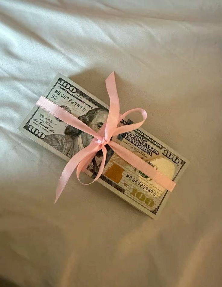 Outfit_Luxy's tweet photo. The gifts like thiis>>>> https://t.co/HxEHq9KEN9