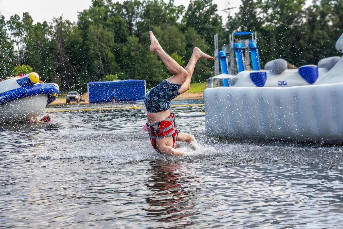 Headed straight into the drink this Sunken Sunday! 

#sunken #sunk #sunkensunday #beahero #gnar #outdoors #diving #bayrippers @gnarnivores