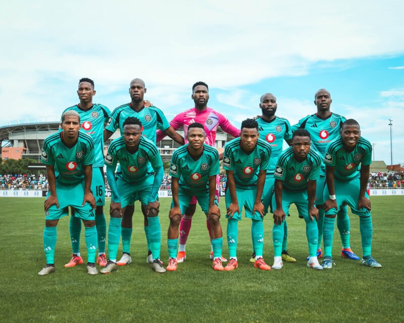 UnplayableZA's tweet photo. 𝗠𝗢𝗡𝗘𝗬 𝗠𝗔𝗧𝗧𝗘𝗥𝗦 💰 

@orlandopirates are now guaranteed USD 900,000 (R17.1-million) after reaching the #CAFCL Quarter-finals.

#UNPLAYABLE https://t.co/tXGphoQ8Qu