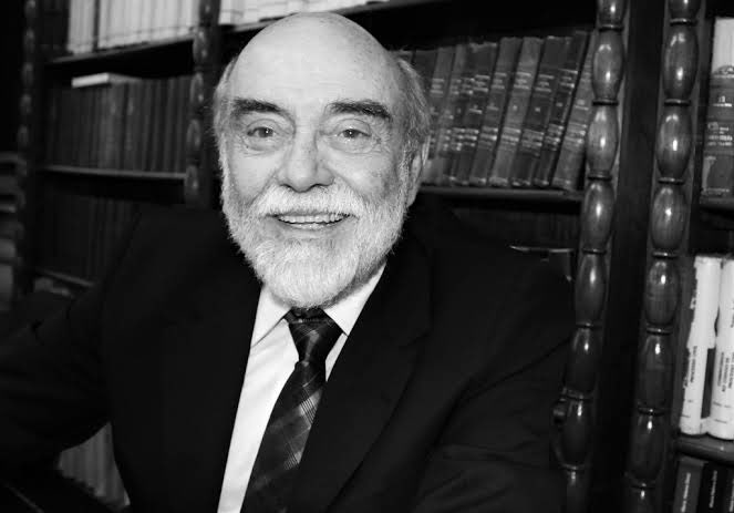 NOTA OFICIAL DE PESAR

Brasília, 12 de janeiro de 2025

O Advogado-Geral da União (AGU) manifesta profundo pesar pelo falecimento do ilustre advogado, professor universitário e ex-presidente do Conselho Federal da Ordem dos Advogados do Brasil (OAB), Marcello Lavenère Machado,