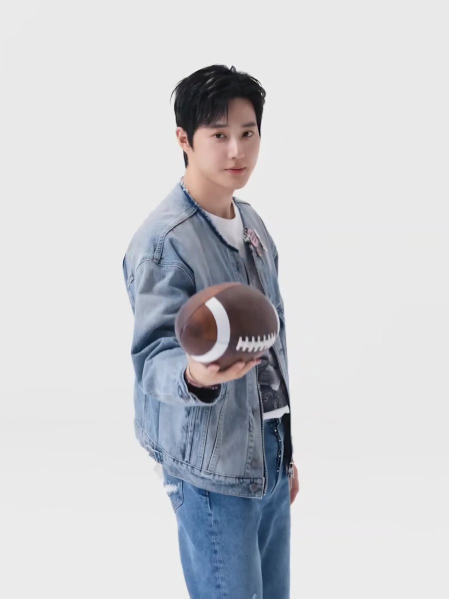 SUHOLOOK's tweet photo. #SUHO_SMTOWN2025
#SMTOWN2025 #SUHO #수호 https://t.co/jwGDVzUSU1
