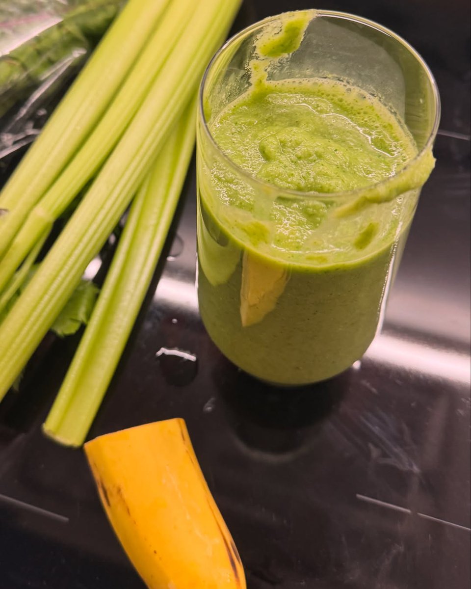 chastainmi's tweet photo. Of course, in 2025, I'll be thinking about proper diet 🥗

and what's in your drinks? 👇🏻 https://t.co/YK0dBnzEAk