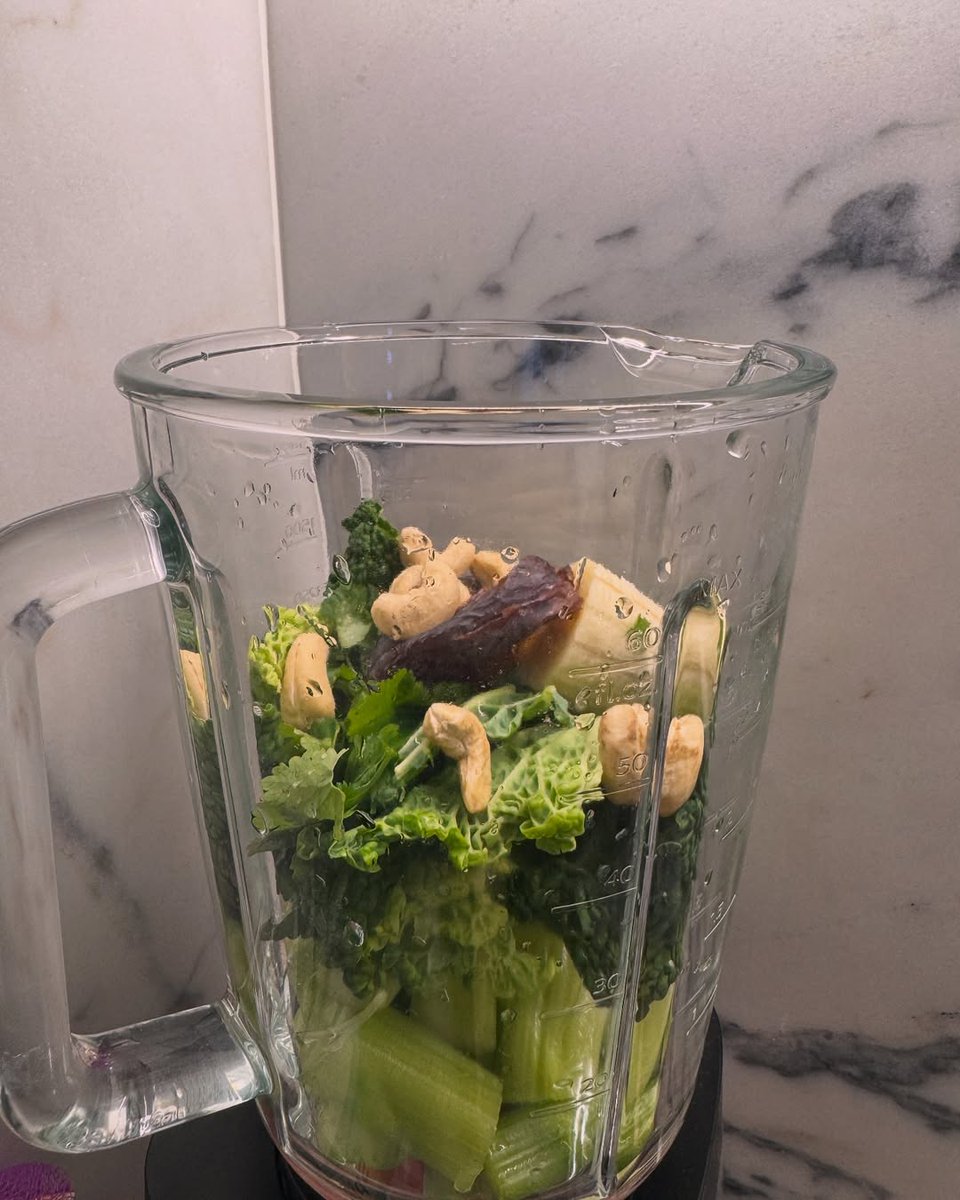 chastainmi's tweet photo. Of course, in 2025, I'll be thinking about proper diet 🥗

and what's in your drinks? 👇🏻 https://t.co/YK0dBnzEAk