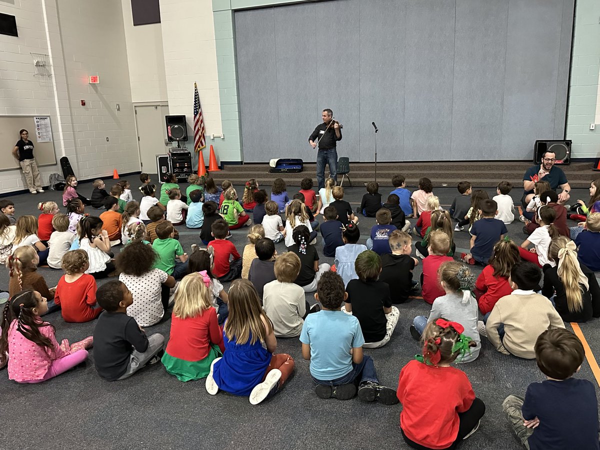 Thank you to violinist David Kilbride from our ⁦<a href="/ncsymphony/">NC Symphony</a>⁩ for sharing his love of music with our kindergarteners at Queens Creek Elementary. What an inspiration! #qcemusic