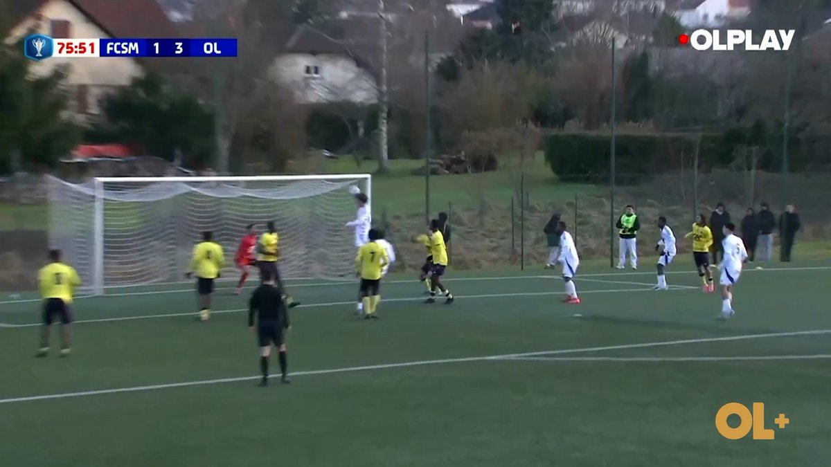 Lugdunews_'s tweet photo. 🚨 89' L'OL mène maintenant de 3 but ! ⚽
Himbert a inscrit un doublé ! ⚽⚽
#FCSMOL 1-4 https://t.co/4RdxcITzML