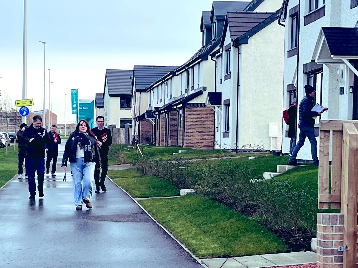 Martin Whitfield MSP (@_mwhitfield) on Twitter photo Great time out in #Blindwells chatting with residents about the estate and also their hopes for Scotland and the need for a #NewDirection with <a href="/ScottishLabour/">Scottish Labour</a> Great time out in #Blindwells chatting with residents about the estate and also their hopes for Scotland and the need for a #NewDirection with <a href="/ScottishLabour/">Scottish Labour</a>